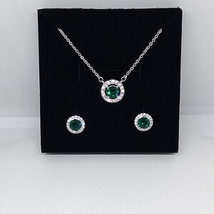 Elegant Silver and Green Jewelry Set